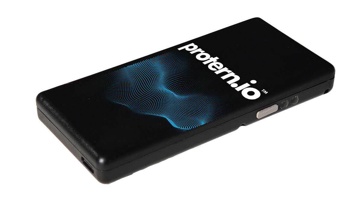 Side view of the Protern Live GPS based sensor for alpine ski analysis